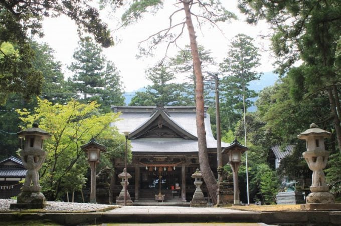 井波八幡宮
