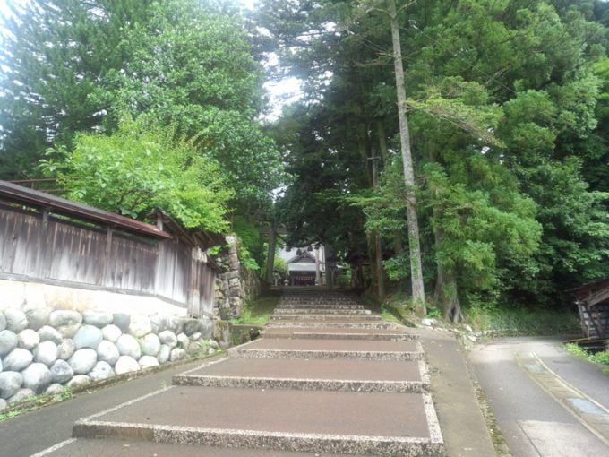 井波八幡宮