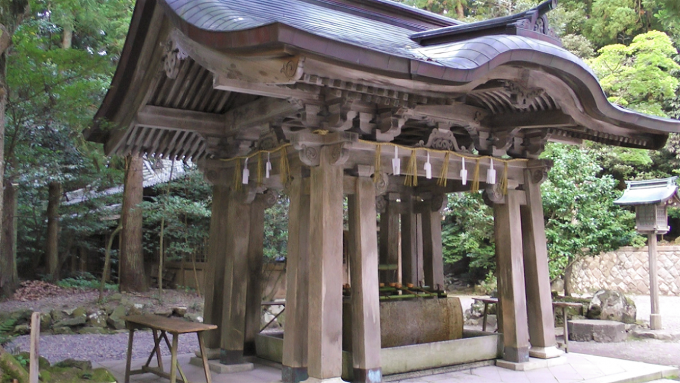 彌彦神社