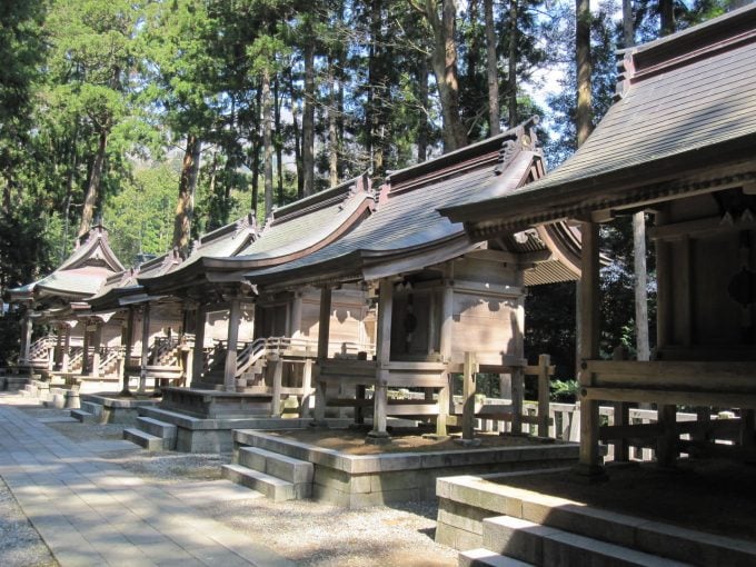 彌彦神社