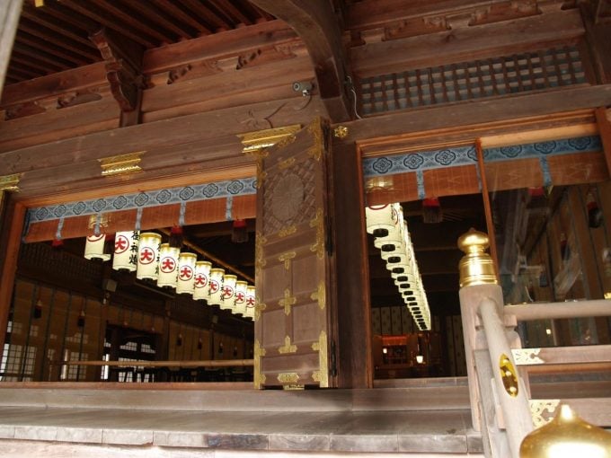 彌彦神社