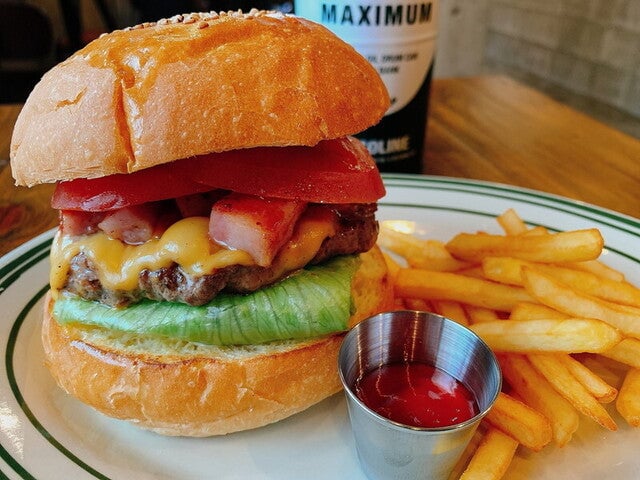 ＢＵＲＧＥＲ ＳＴＡＮＤ ＨＩ－ＦＩＶＥ